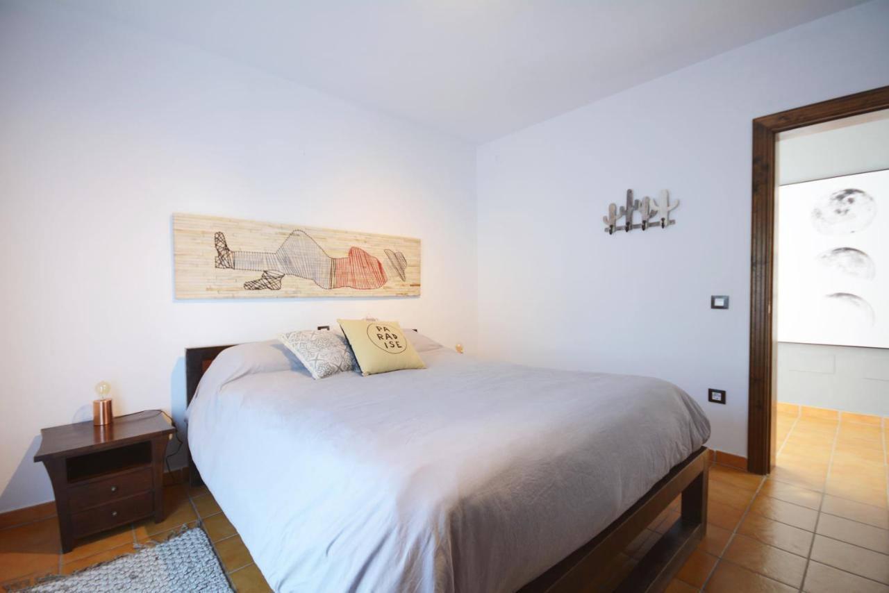Beautiful Spacious Villa With Private Heated Pool In Лахарес Екстер'єр фото