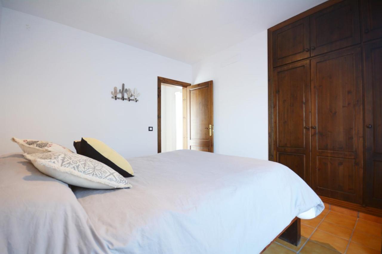 Beautiful Spacious Villa With Private Heated Pool In Лахарес Екстер'єр фото
