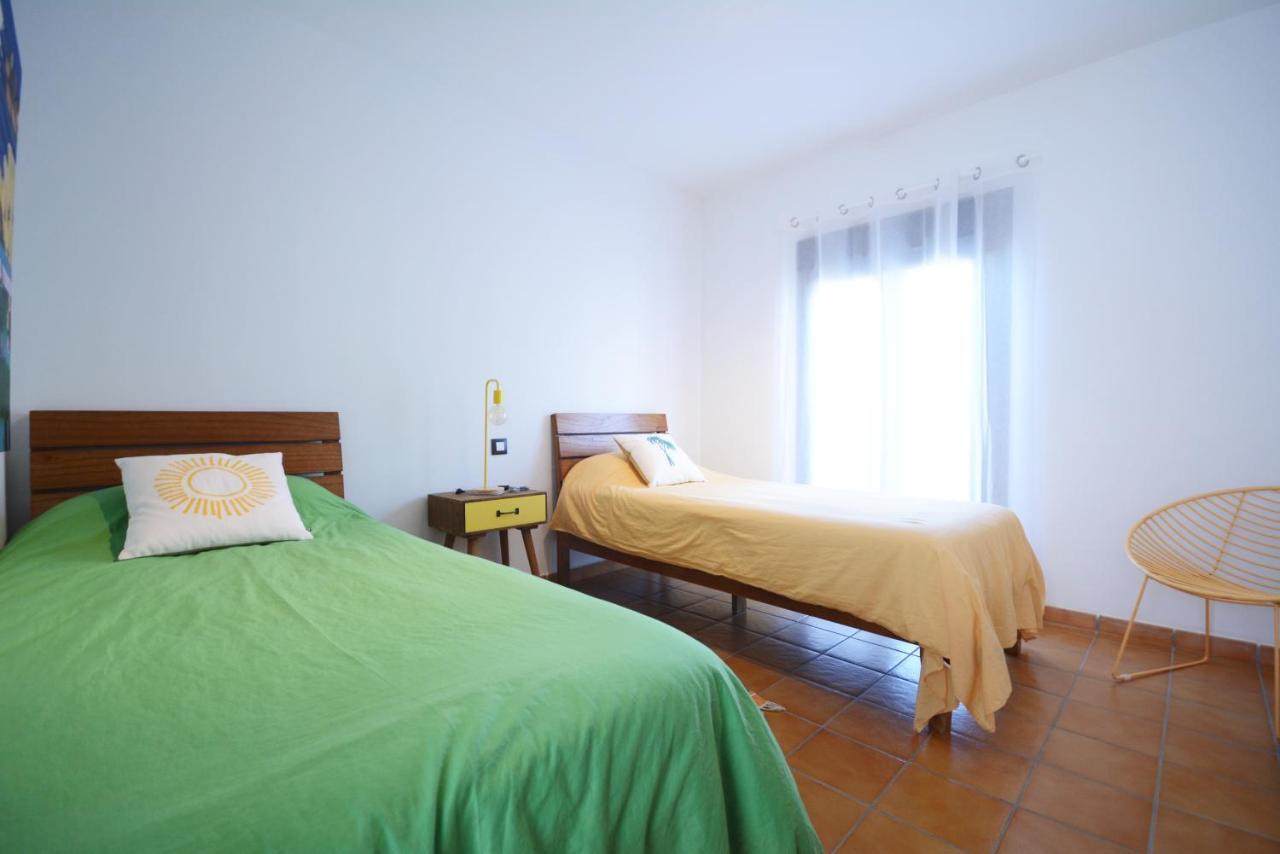 Beautiful Spacious Villa With Private Heated Pool In Лахарес Екстер'єр фото
